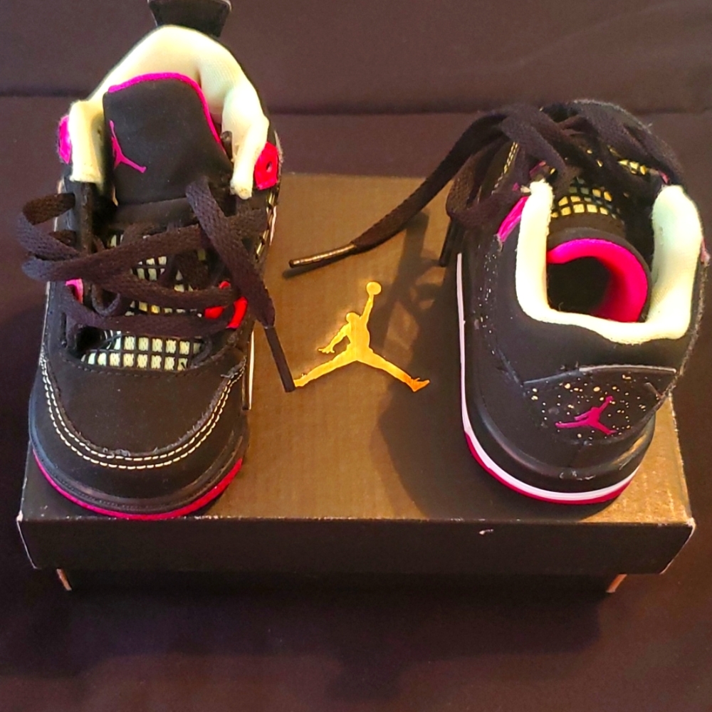 Girls Jordan Retro 4 GT sneakers
